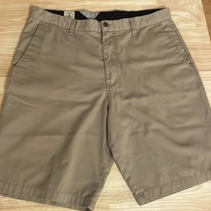 Volcom chinos shorts size 36 mushroom